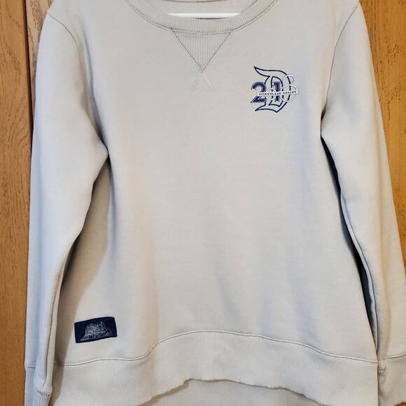 Disneyland 2018 Gray Crewneck Sweater Exclusive - Picture 2 of 15